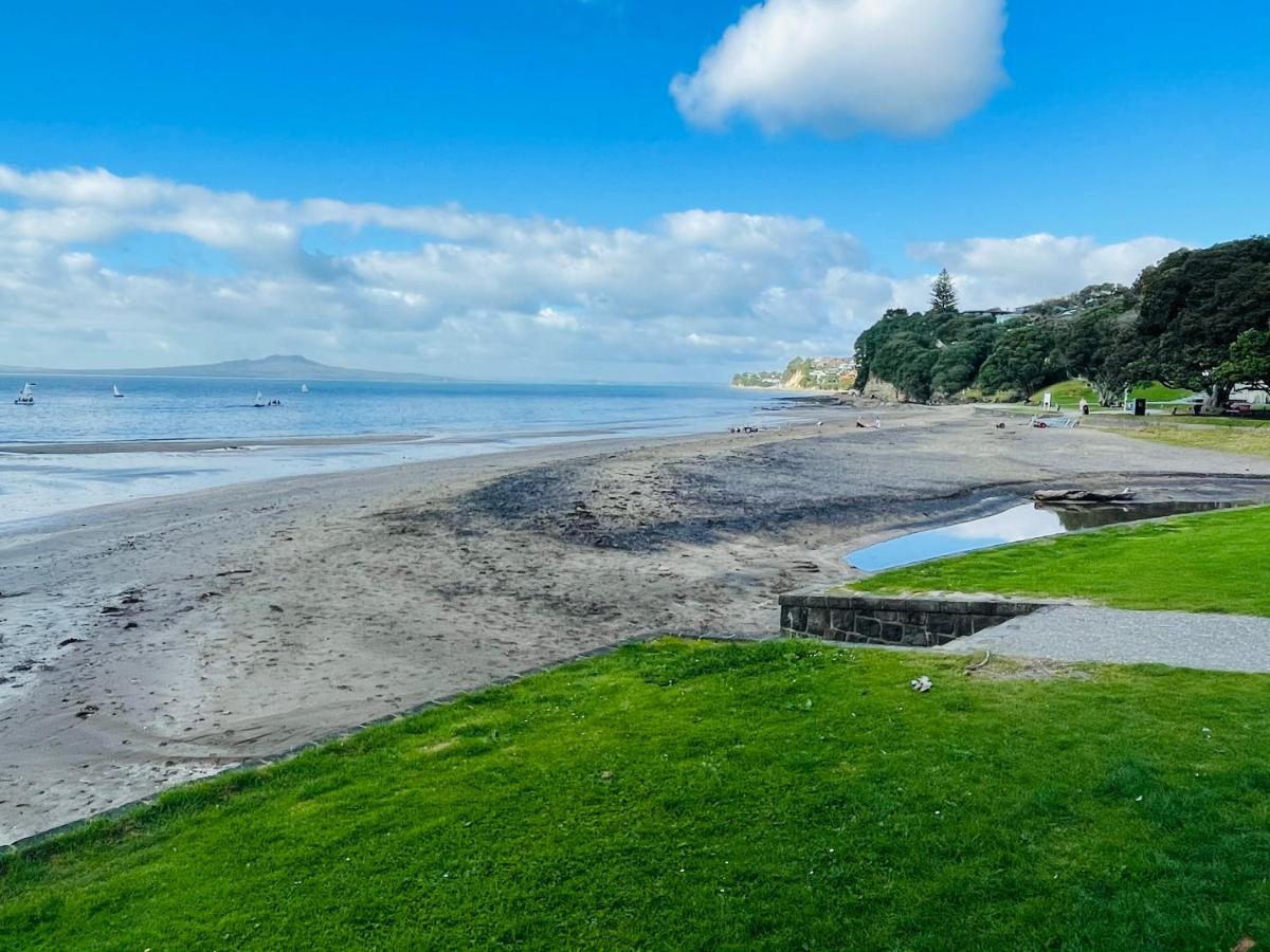 Whitby Studio - Mairangi Bay Beach Auckland Exterior foto