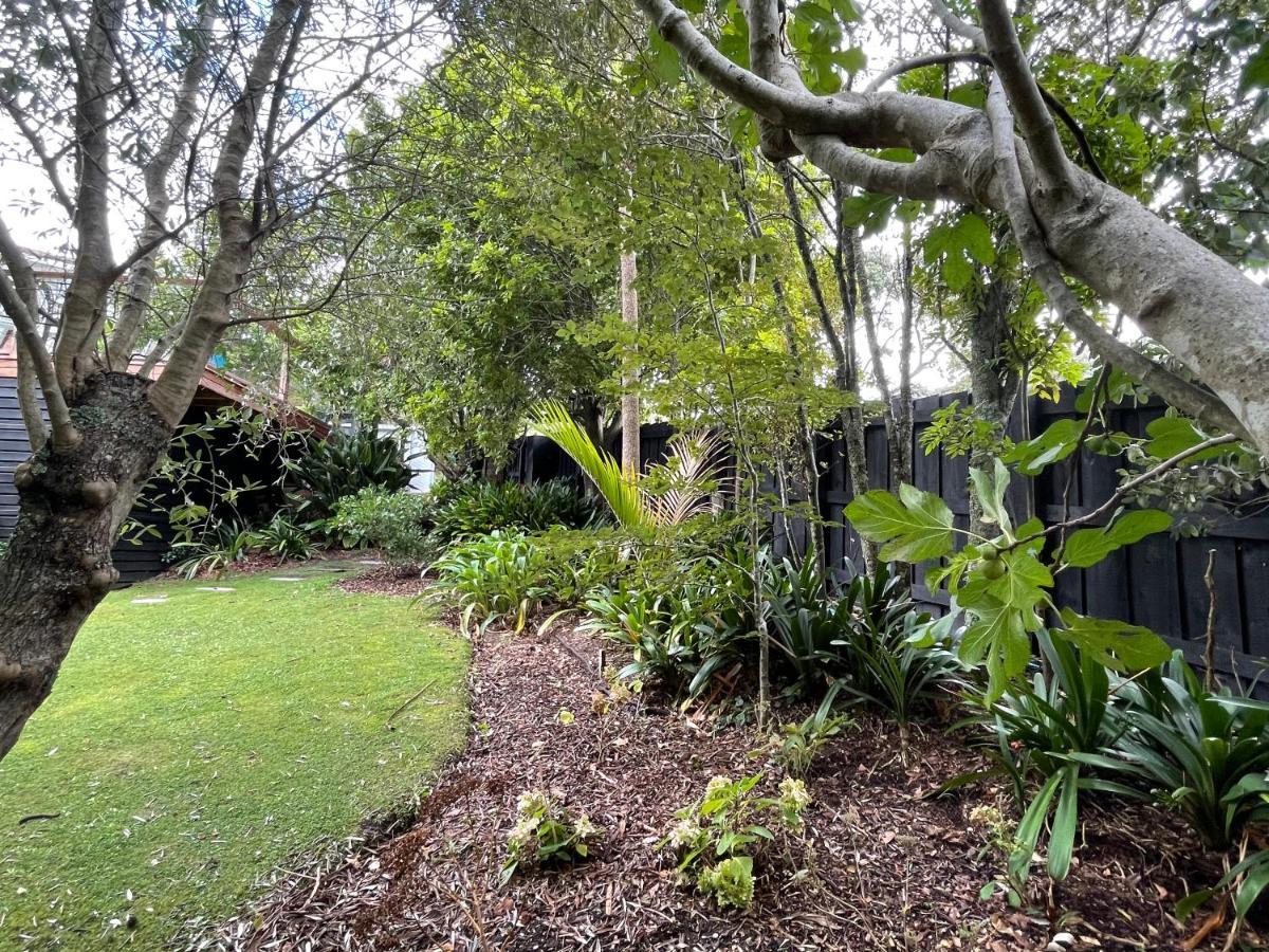 Whitby Studio - Mairangi Bay Beach Auckland Exterior foto